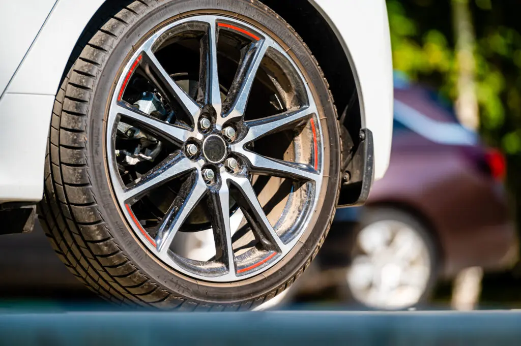How Summer Heat Affects Your Tires and What Kelowna Drivers Should Know